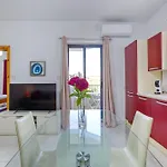 Lovely 1br With Private Balcony In By 360 Estates