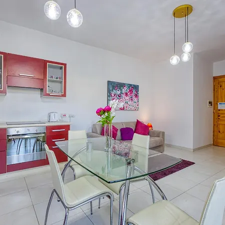 Lägenhet Lovely 1br With Private Balcony In By 360 Estates Gzira