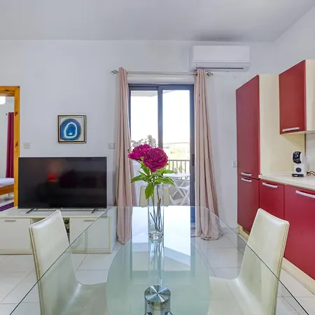 Lovely 1br With Private Balcony In By 360 Estates