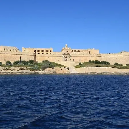 Lovely 1br With Private Balcony In By 360 Estates Lejlighed *