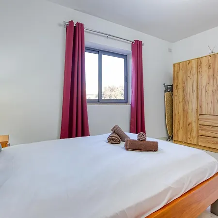 Lejlighed Lovely 1br With Private Balcony In By 360 Estates *