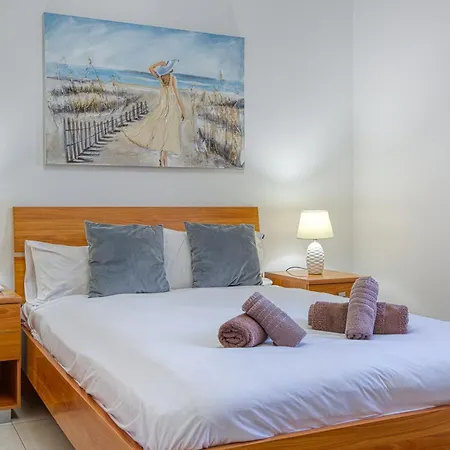 Lejlighed Lovely 1br With Private Balcony In By 360 Estates *