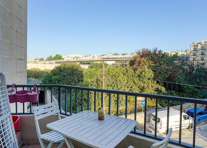 Lovely 1br With Private Balcony In By 360 Estates *