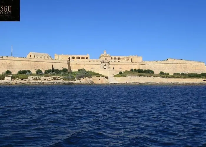 Lovely 1br With Private Balcony In By 360 Estates Apartament *