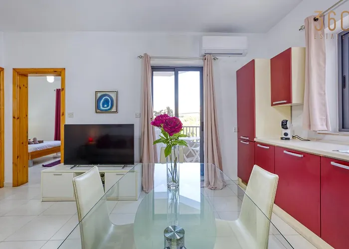 Lovely 1br With Private Balcony In By 360 Estates